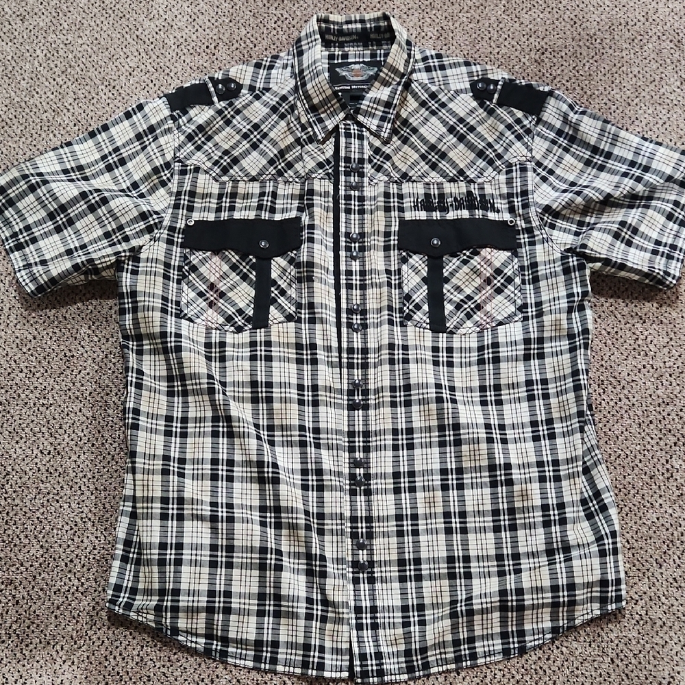 Men's Plaid Button-Up Shirt